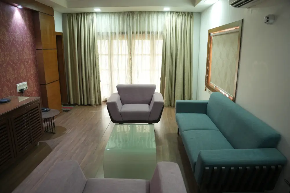 Suite Room (2)